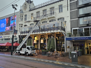 mobelliftmieten-de-rembrandtplein-amsterdam-huurverhuislift-nl-
